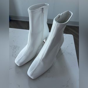 Brand new, Never worn White Steve Madden Booties